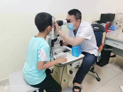 延大附院眼科開展"愛眼日"系列活動(dòng)