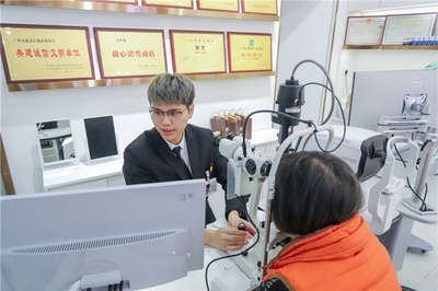關(guān)注青少年視力問題 攜手推進視力健康生態(tài)